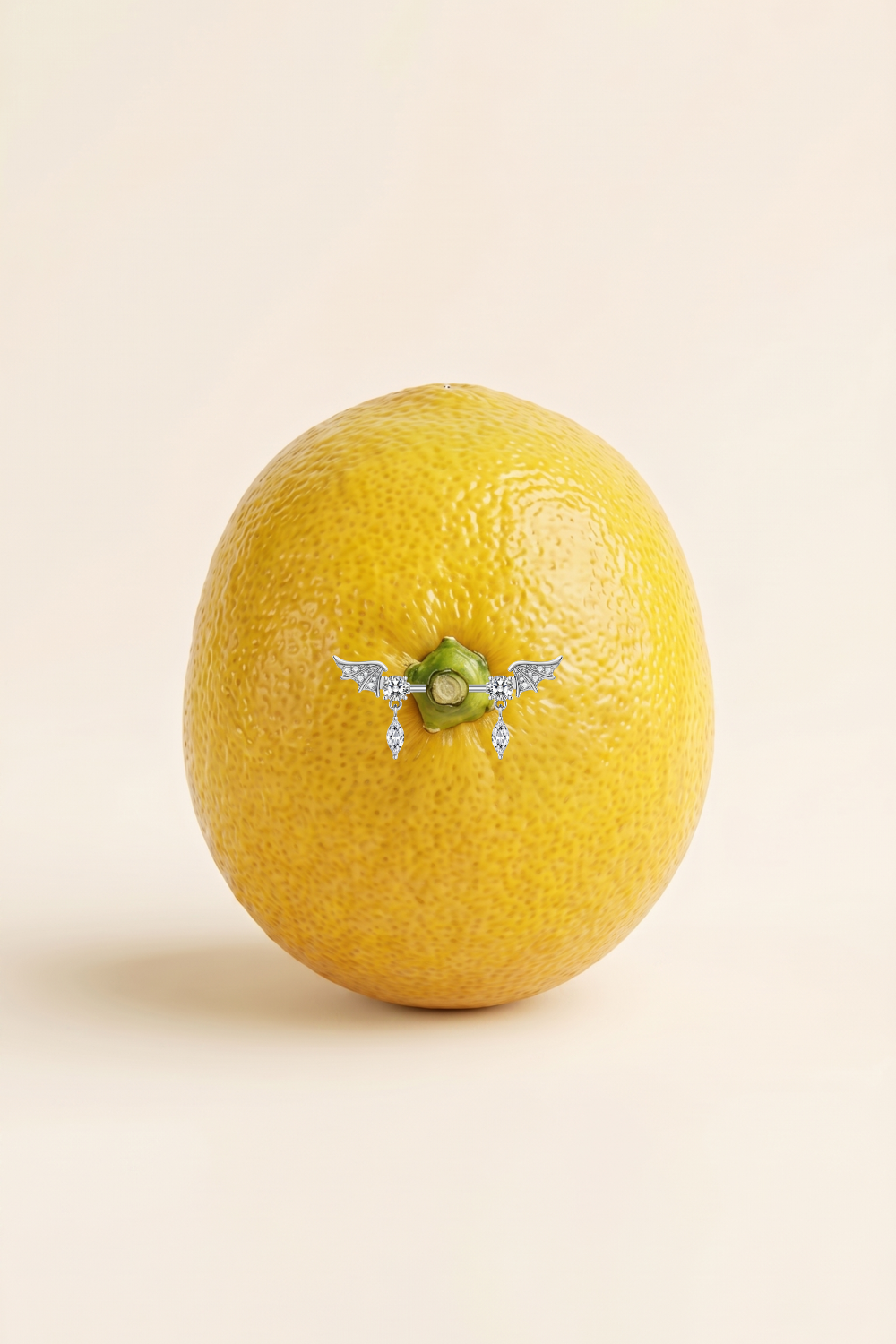 Piercing do sutków z tytanową cyrkonią i anielskim skrzydłem – zestaw 2 osłonek 14G