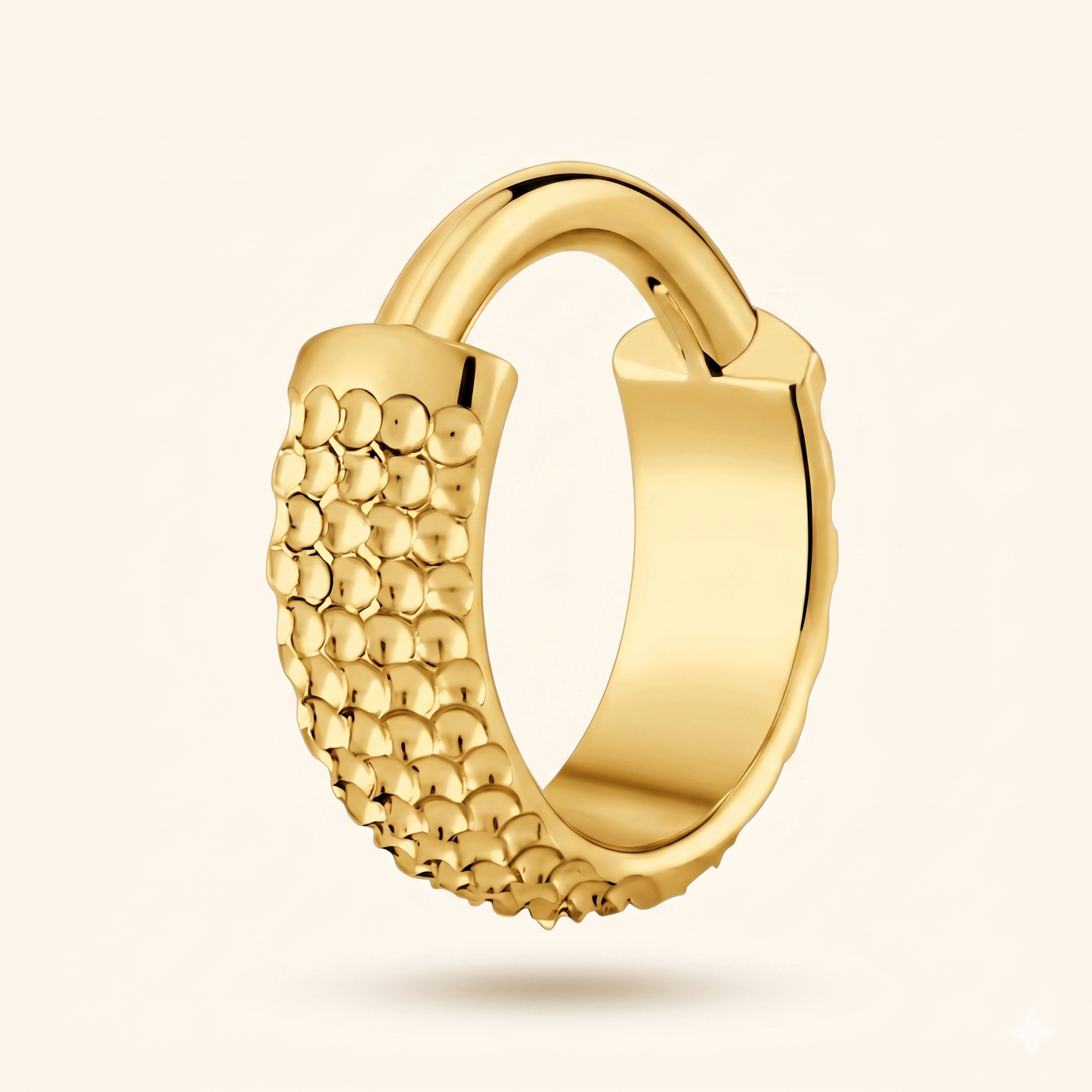 Pierścień zatrzaskowy z dużą muszlą, wykonany z tytanu ASTM F136 – Septum Helix 16G