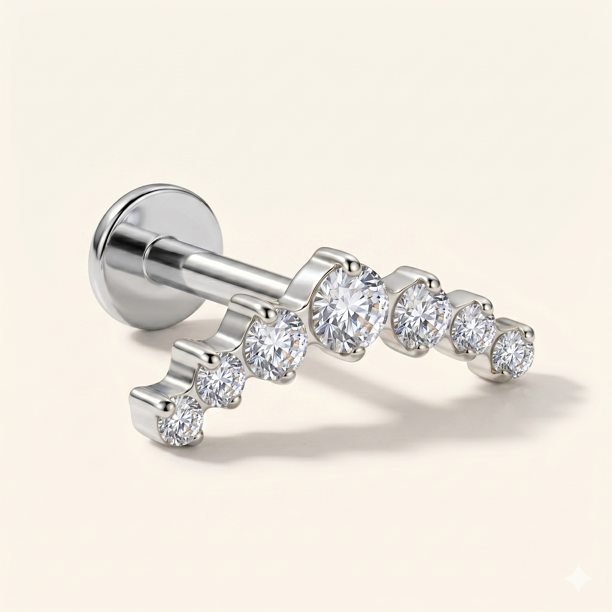 Piercing Labret Climber Cluster Zircon en Titane ASTM F136 16G